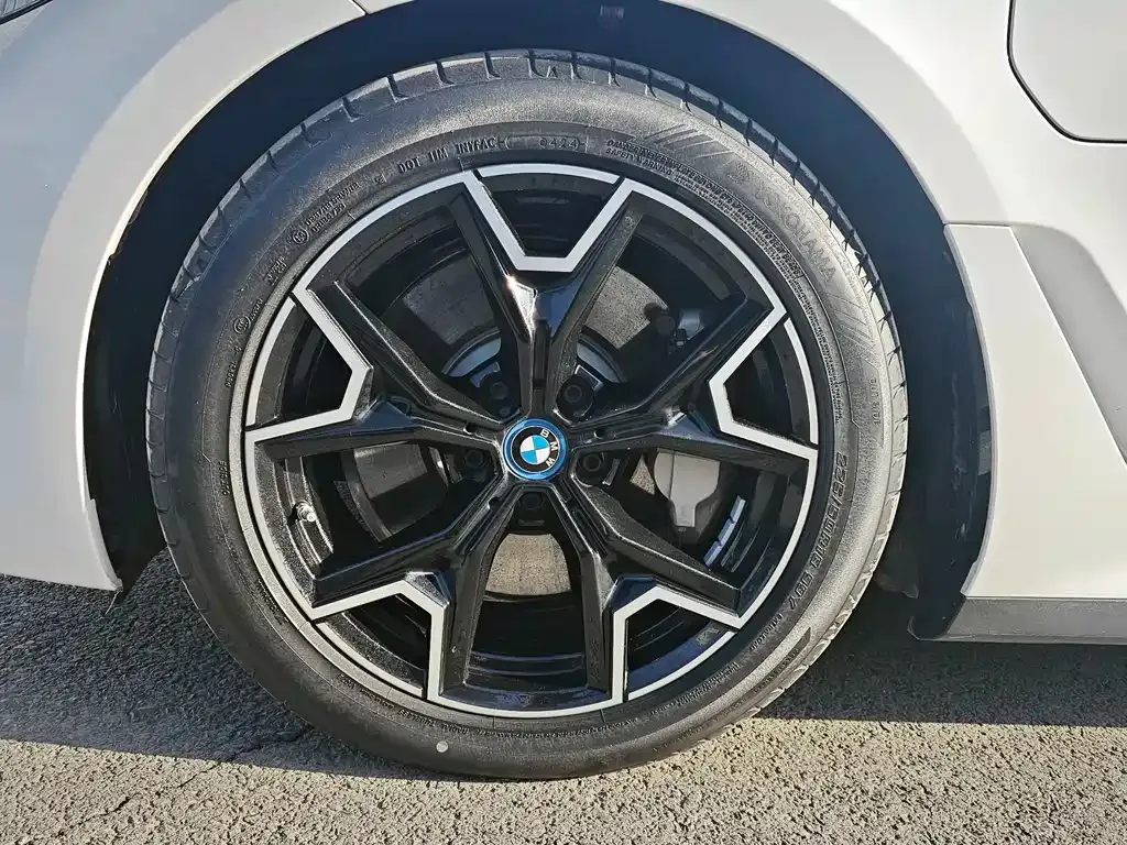 BMW i3 — фото 8