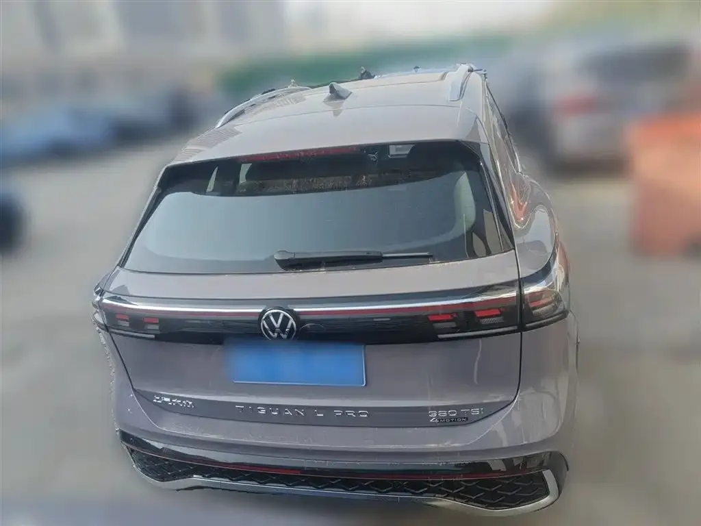 Volkswagen Tiguan L — фото 8