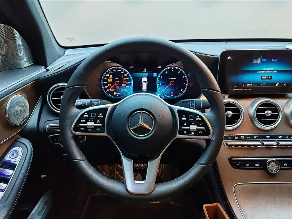 Mercedes-Benz GLC — фото 10