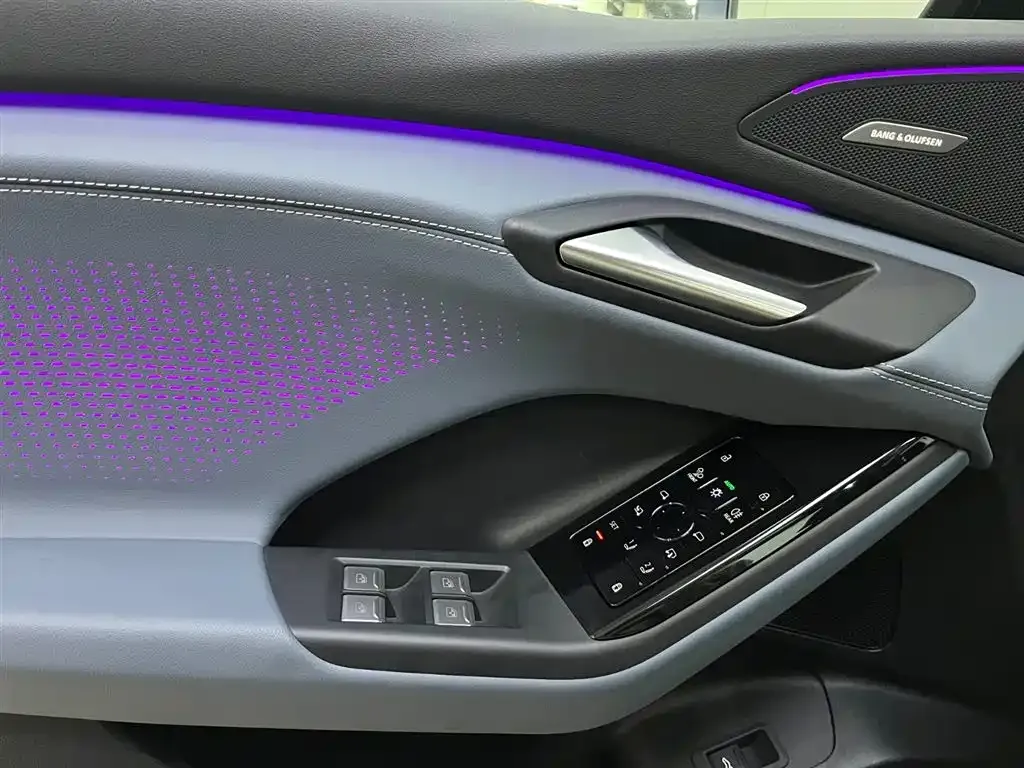 Audi Q6L e-tron — фото 9