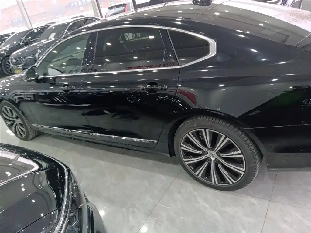 Volvo S90 — фото 9