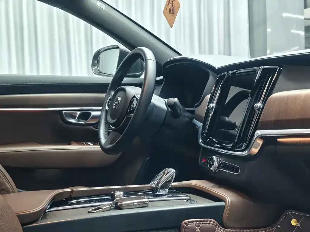 Volvo S90 — фото 6