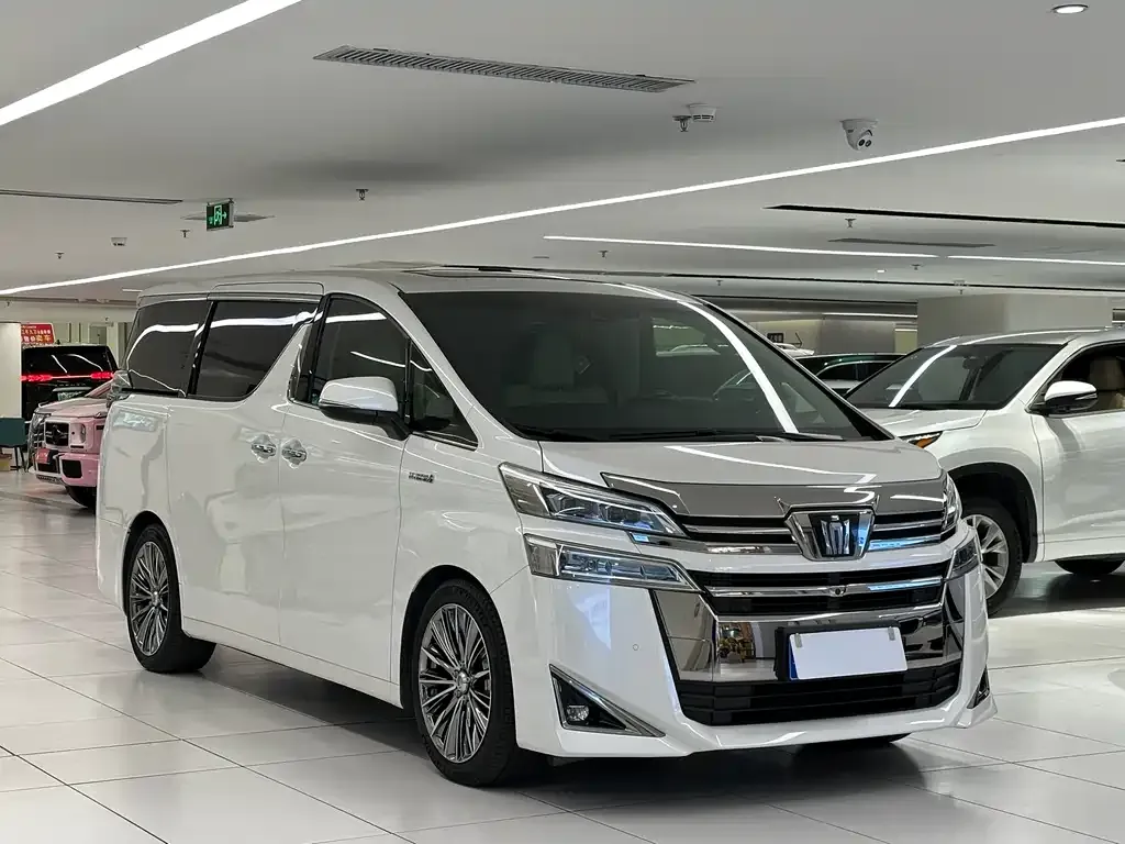 Toyota Vellfire — фото 7
