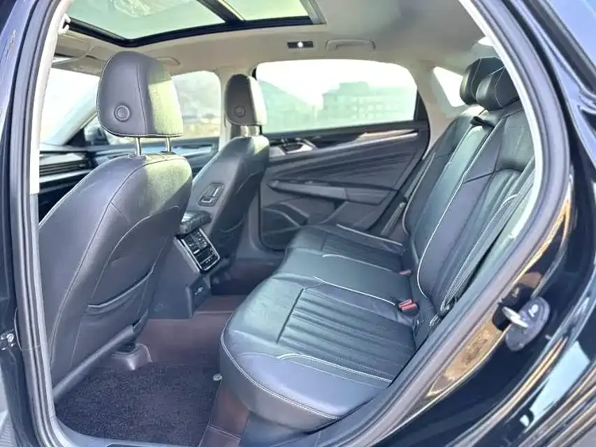 Volkswagen Passat — фото 4