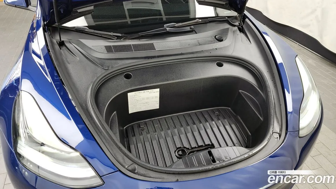 Tesla Model 3 — фото 6