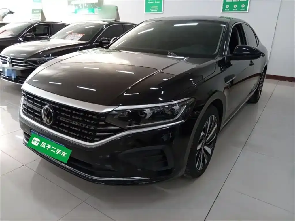 Volkswagen Passat — фото 1