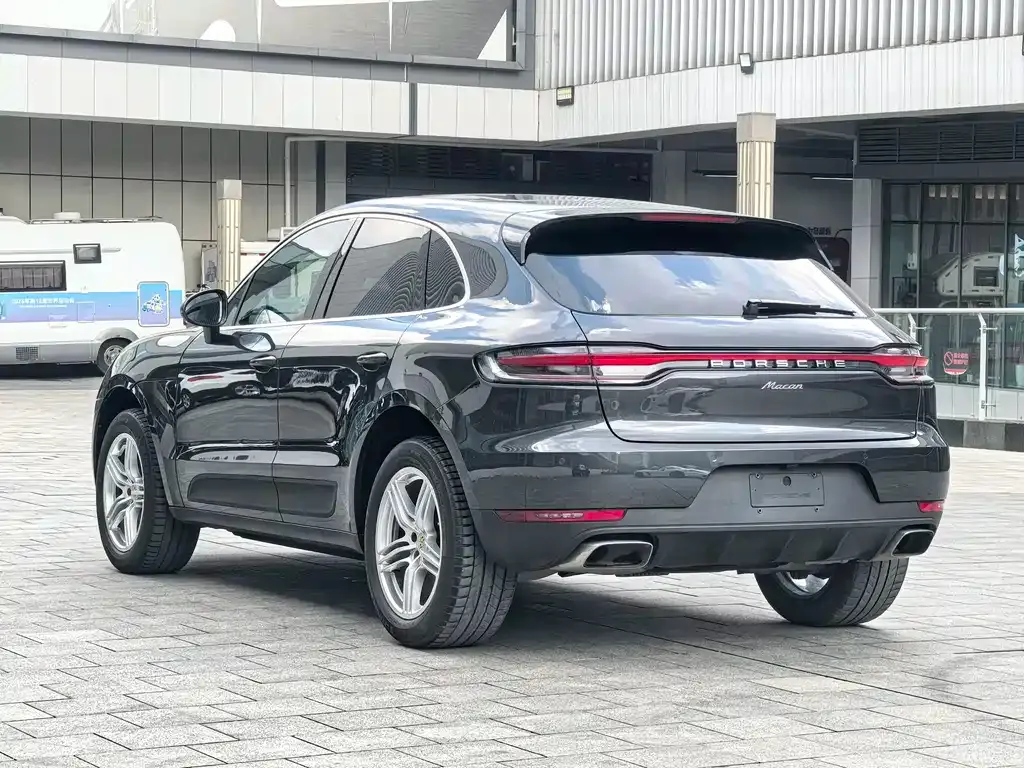 Porsche Macan — фото 3