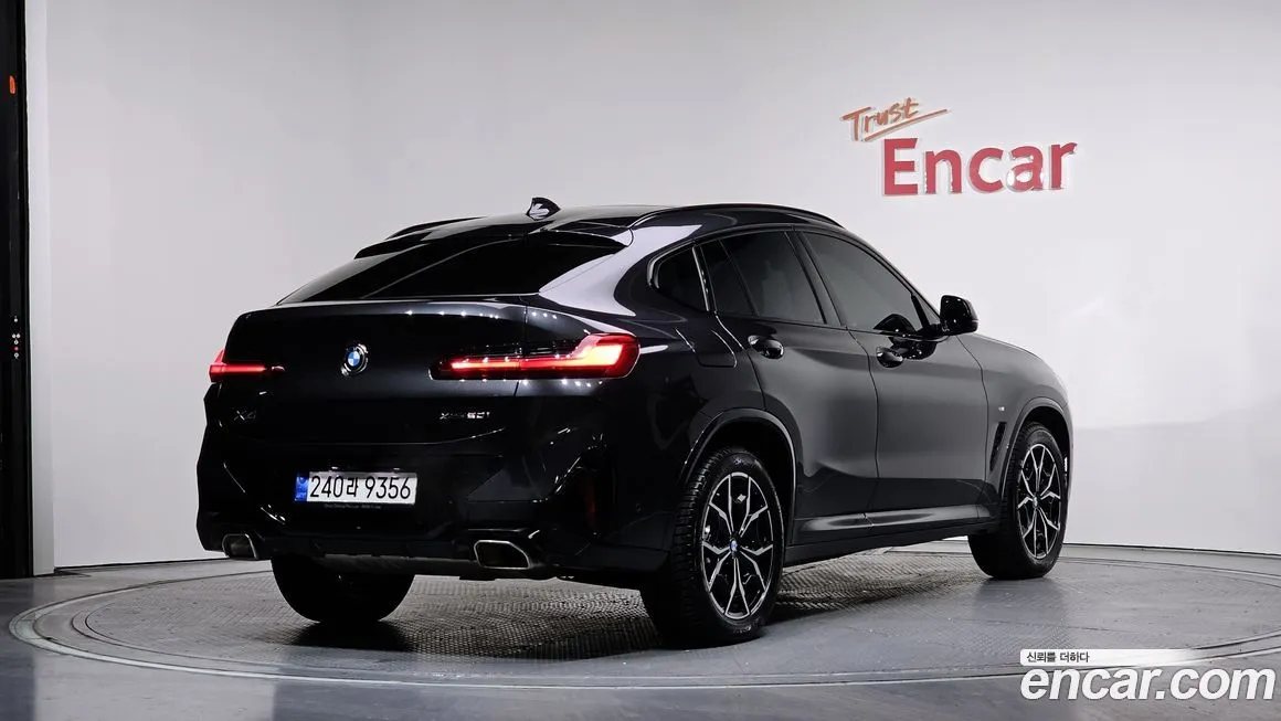 BMW X4 — фото 4