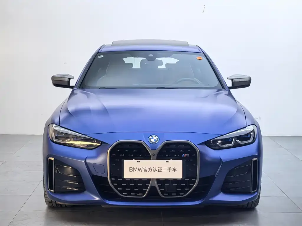 BMW i4 — фото 8