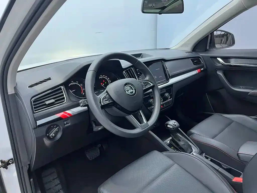 Skoda Kamiq — фото 3