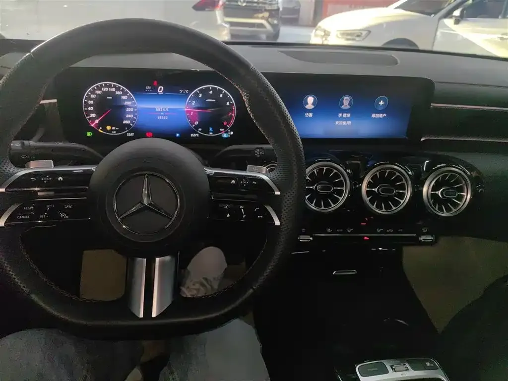 Mercedes-Benz A-Class — фото 10