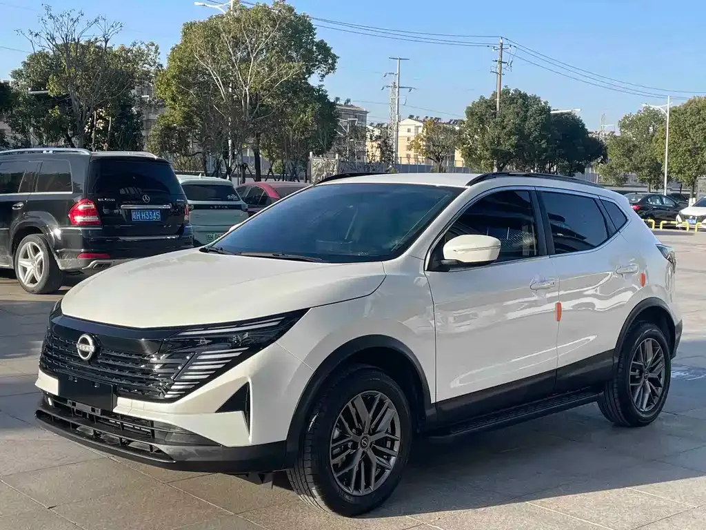 Nissan Qashqai — фото 1