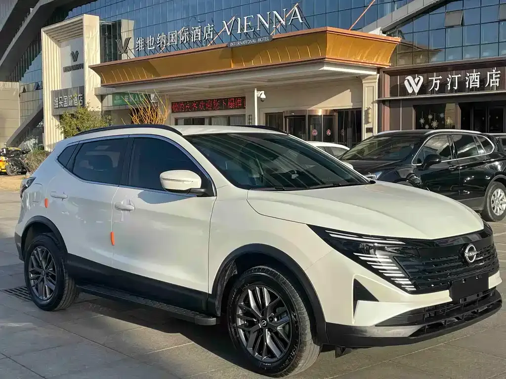 Nissan Qashqai — фото 4