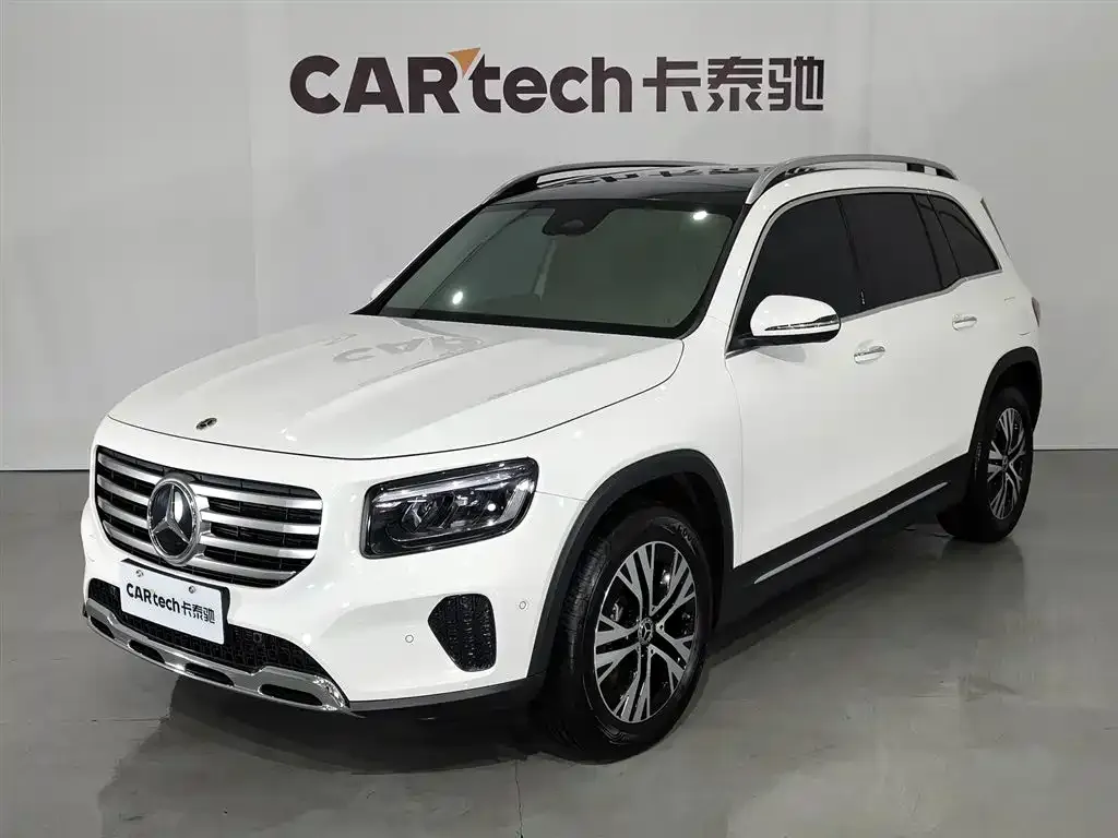 Mercedes-Benz GLB — фото 1