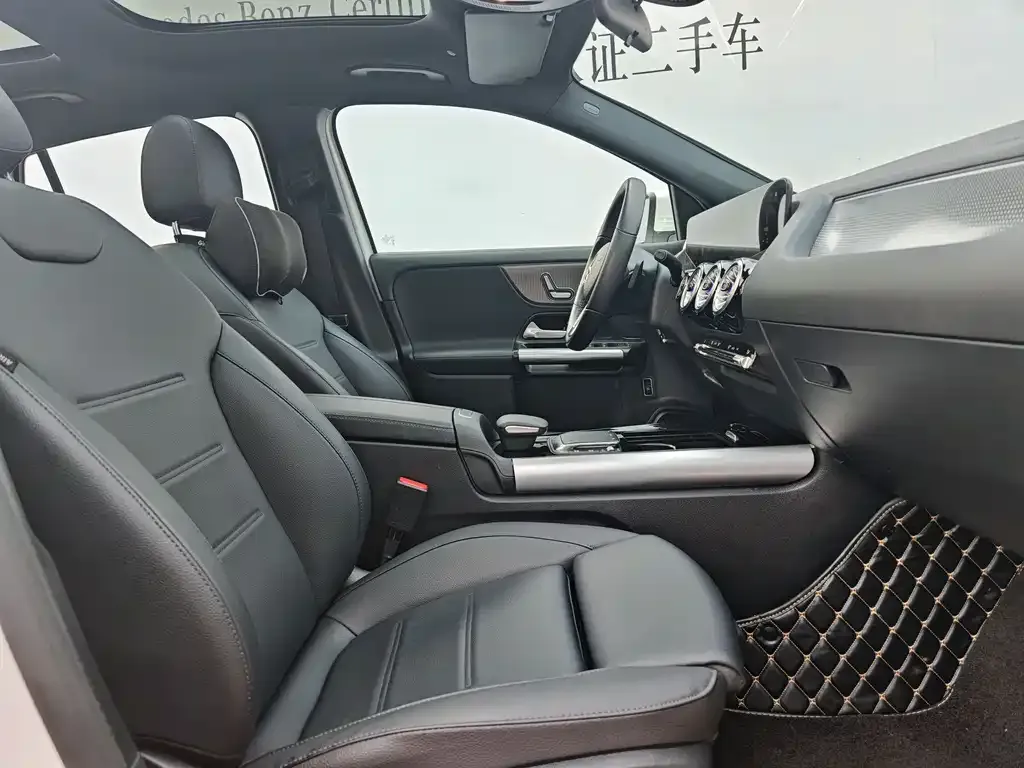 Mercedes-Benz GLA — фото 7