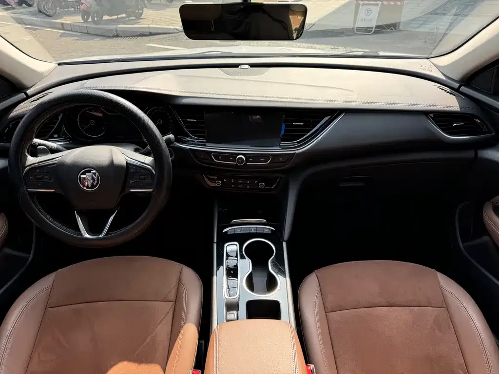 Buick Regal — фото 10