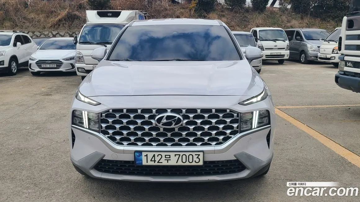 Hyundai Santafe — фото 1