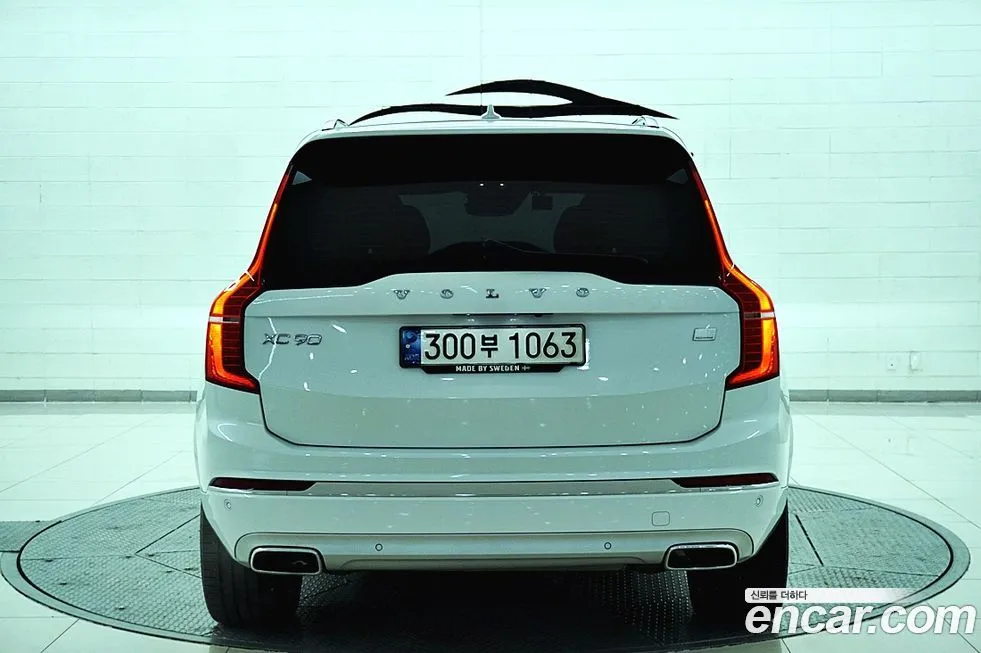 Volvo XC90 — фото 2