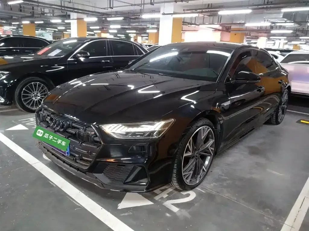 Audi A7L — фото 1