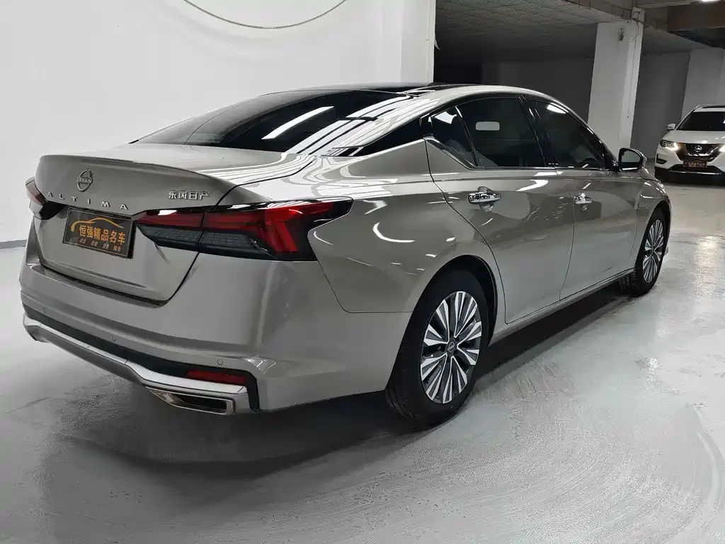 Nissan Teana — фото 10