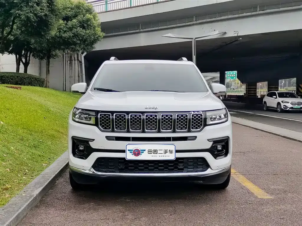 Jeep Grand Commander — фото 2