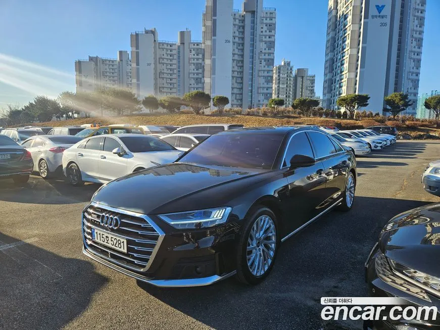 Audi A8 — фото 2