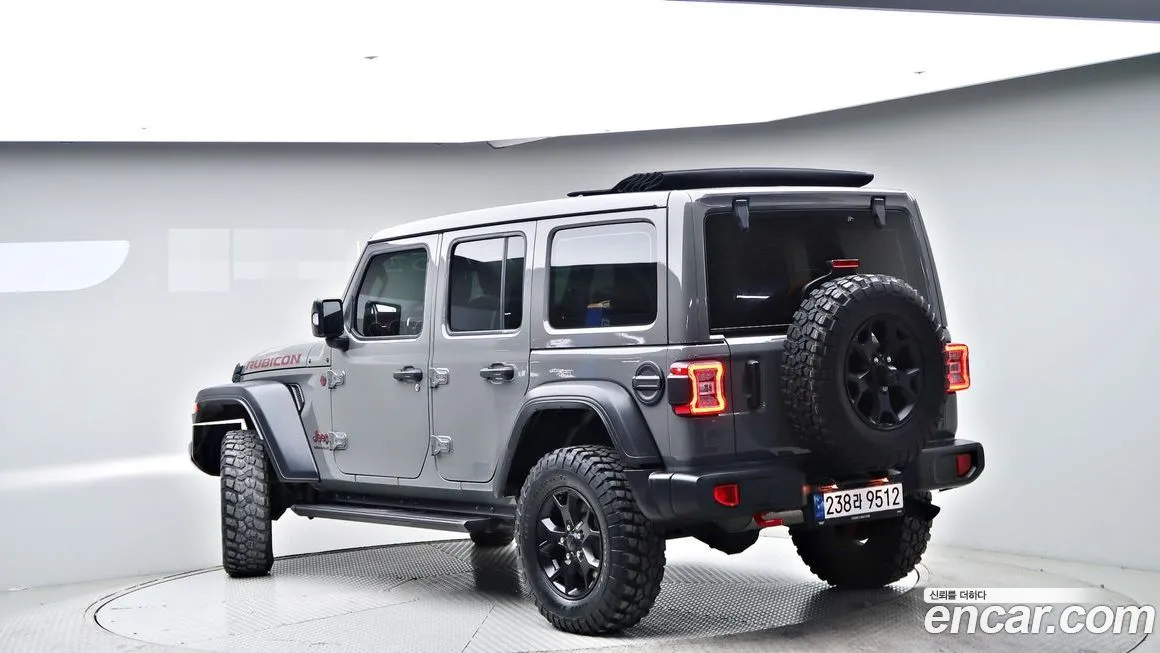 Jeep Wrangler — фото 9