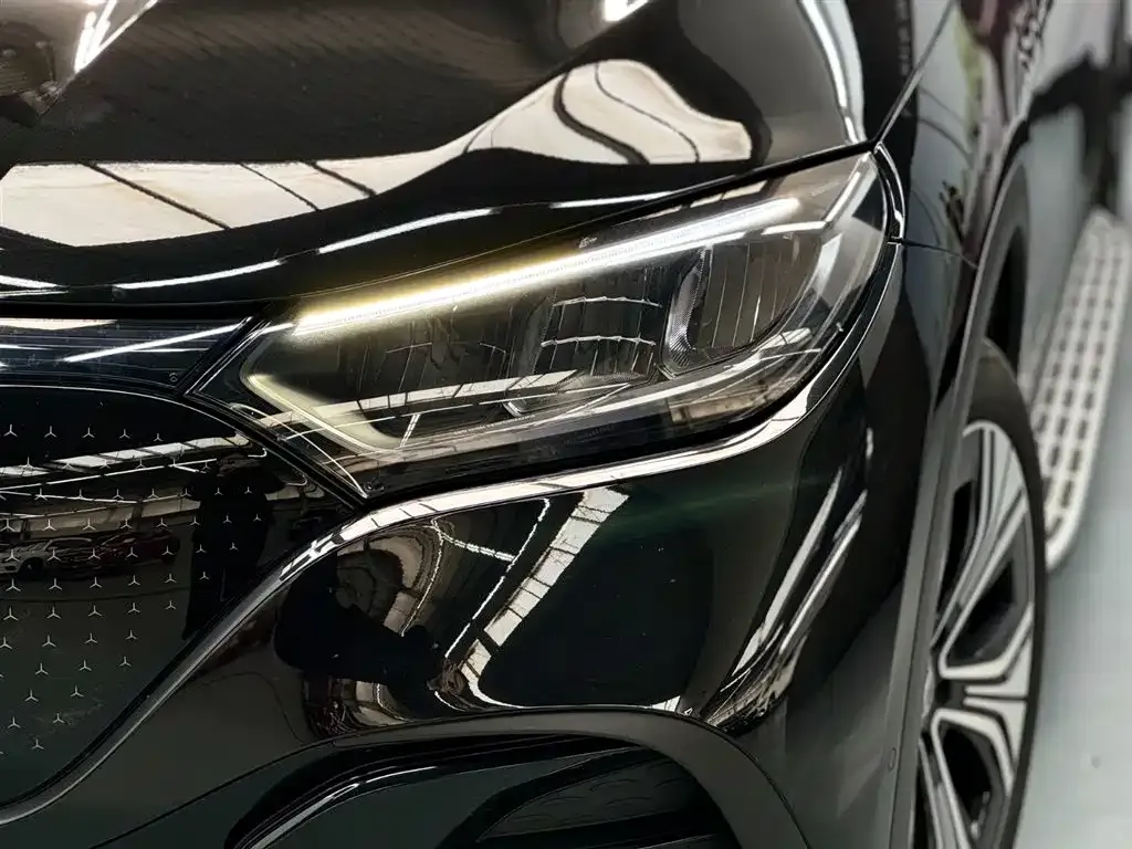 Mercedes-Benz EQE SUV — фото 10