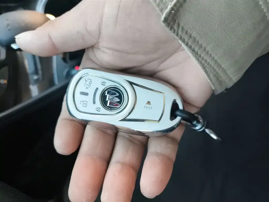 Buick Envision Plus — фото 3