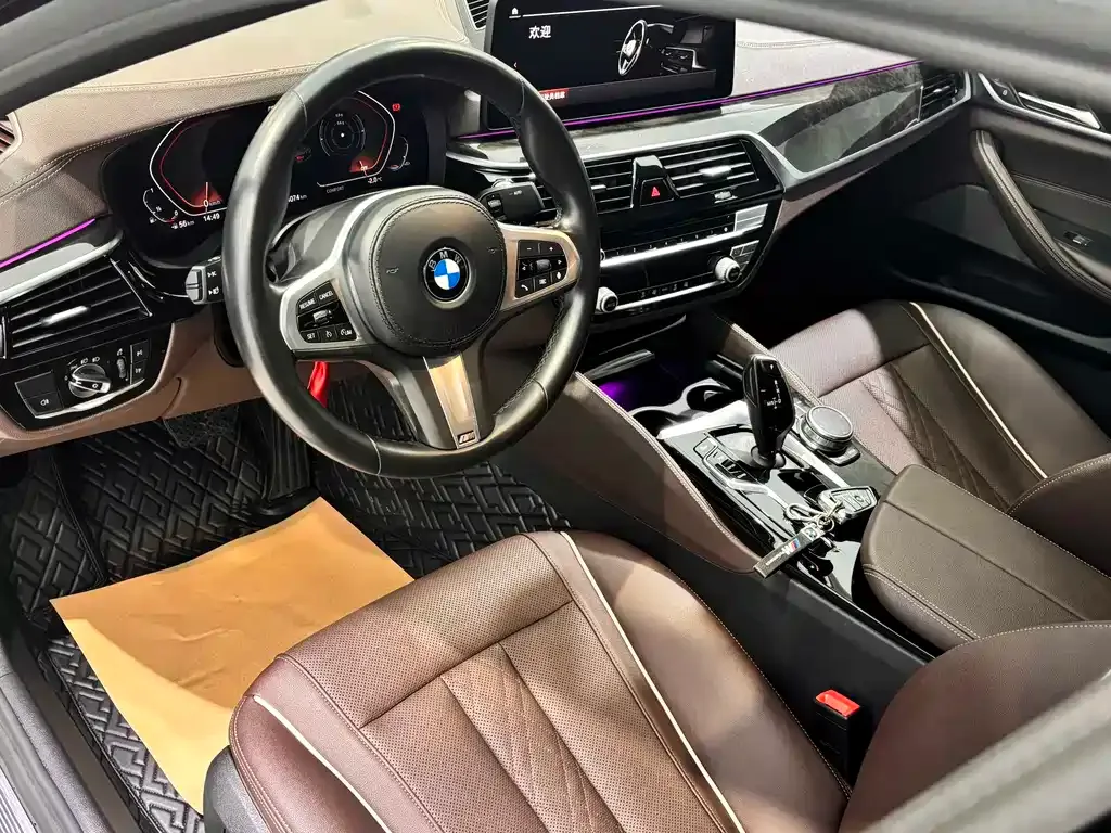BMW 5 Series — фото 9