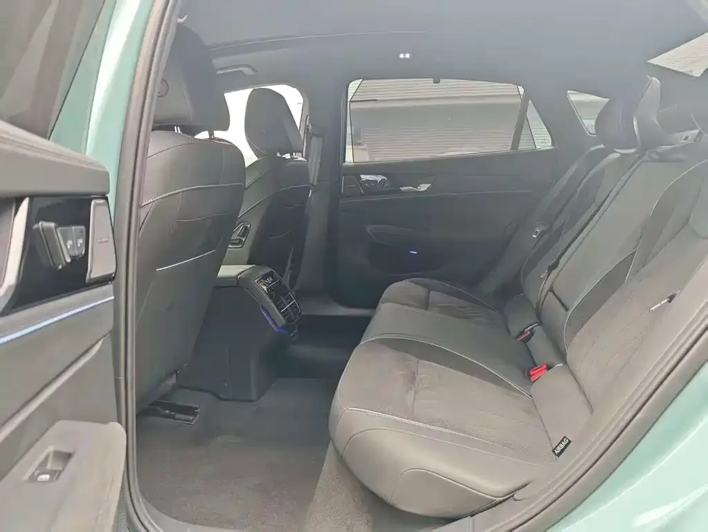 Volkswagen Passat — фото 8