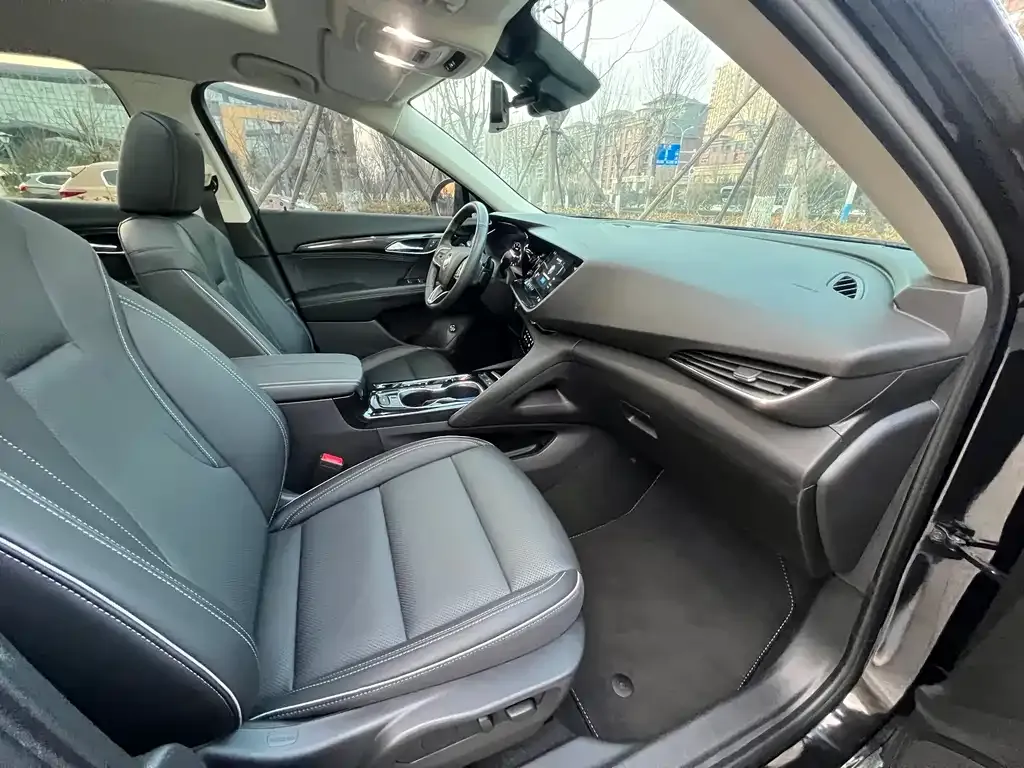 Buick Envision Plus — фото 9