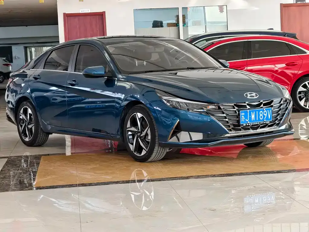 Hyundai Elantra — фото 10