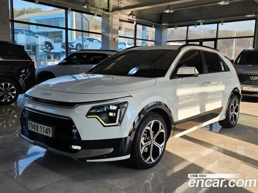 Kia Niro — фото 1