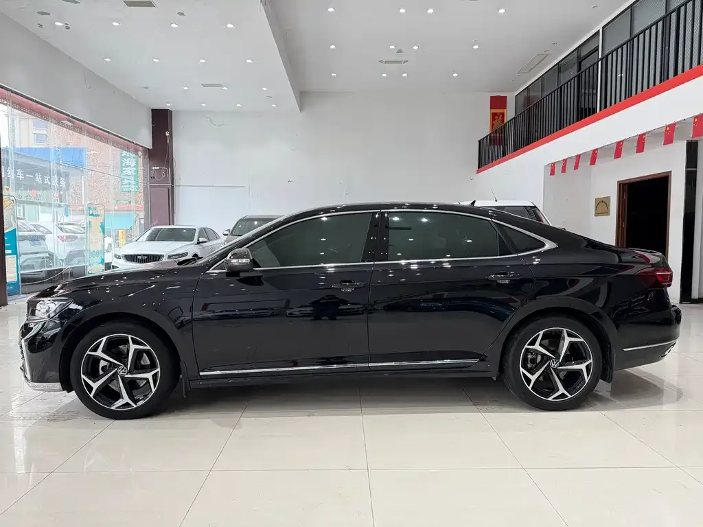Volkswagen Passat — фото 2