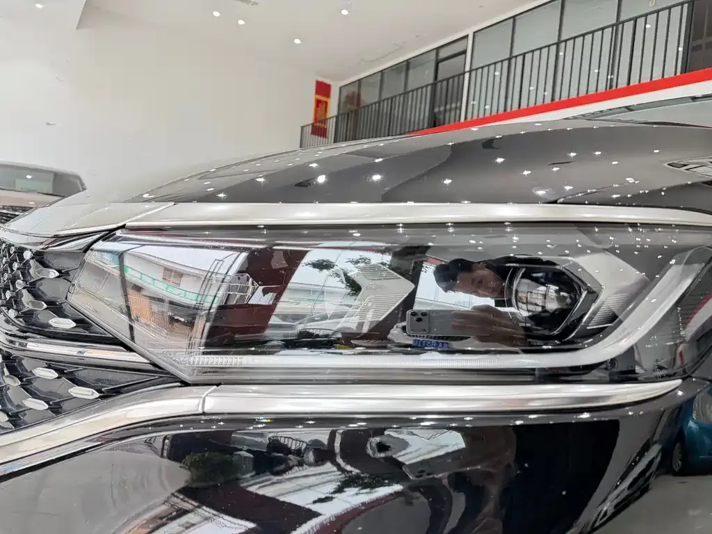 Volkswagen Passat — фото 7