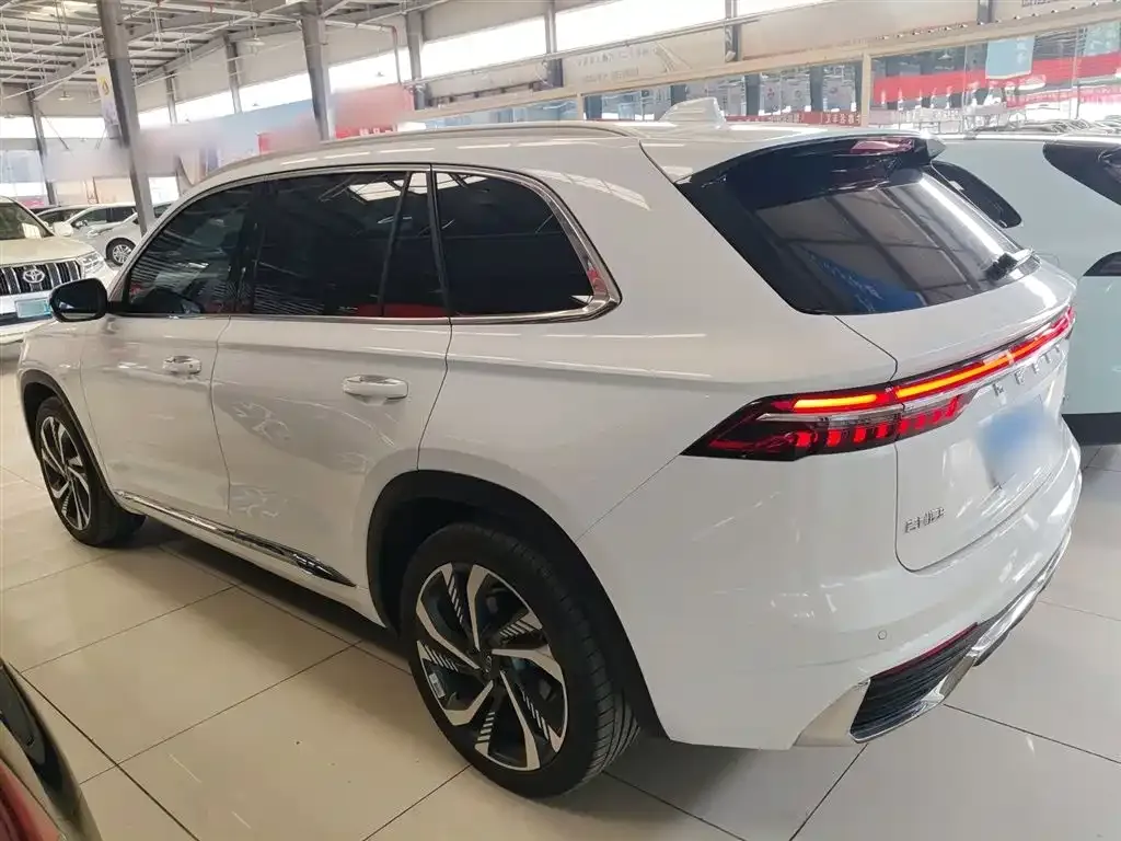 Geely Xingyue L — фото 8