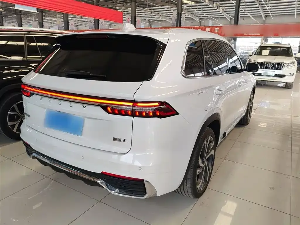 Geely Xingyue L — фото 10