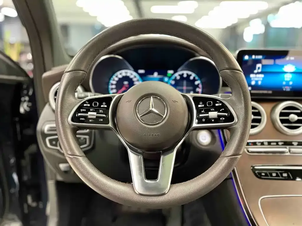 Mercedes-Benz GLC — фото 4