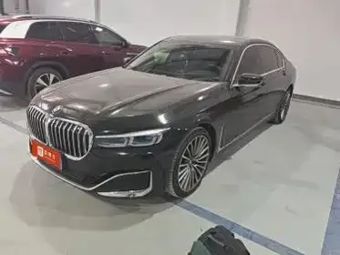 BMW 7 Series — фото 1
