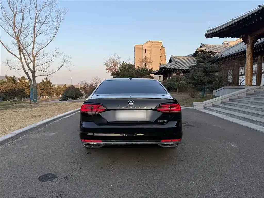 Volkswagen Phideon — фото 6