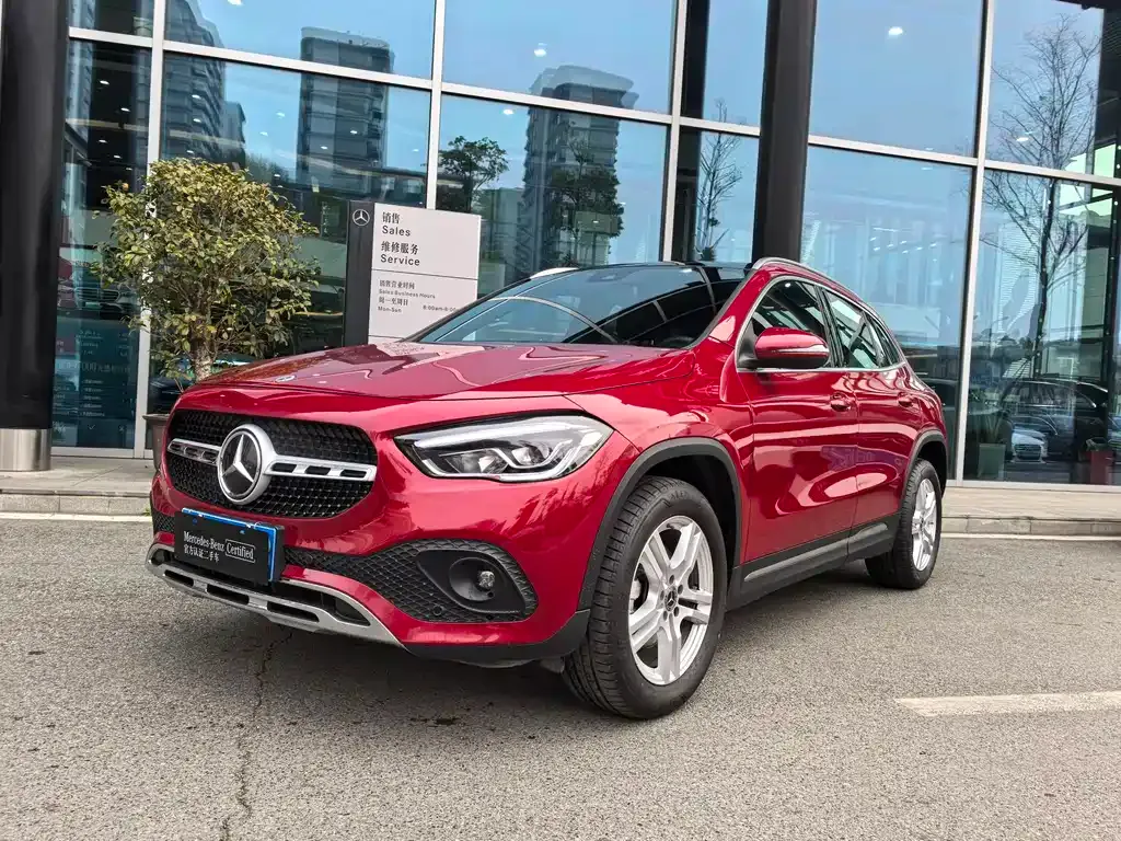Mercedes-Benz GLA — фото 1