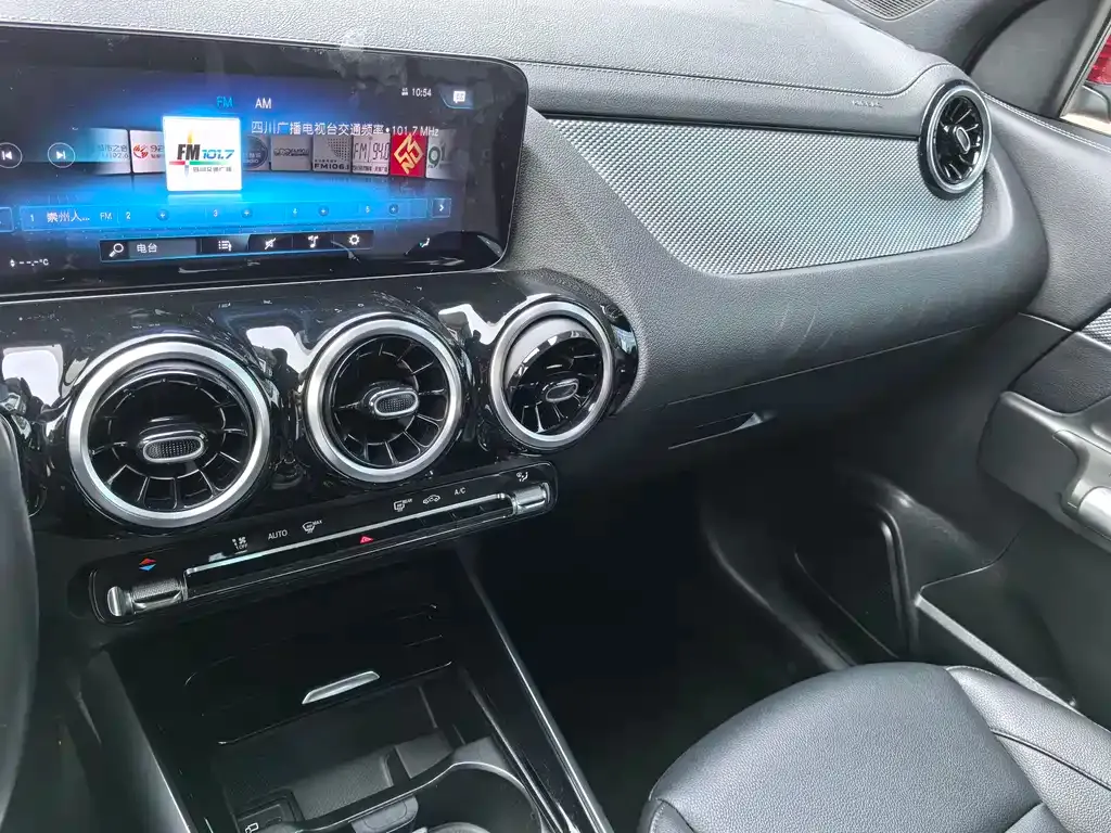 Mercedes-Benz GLA — фото 6