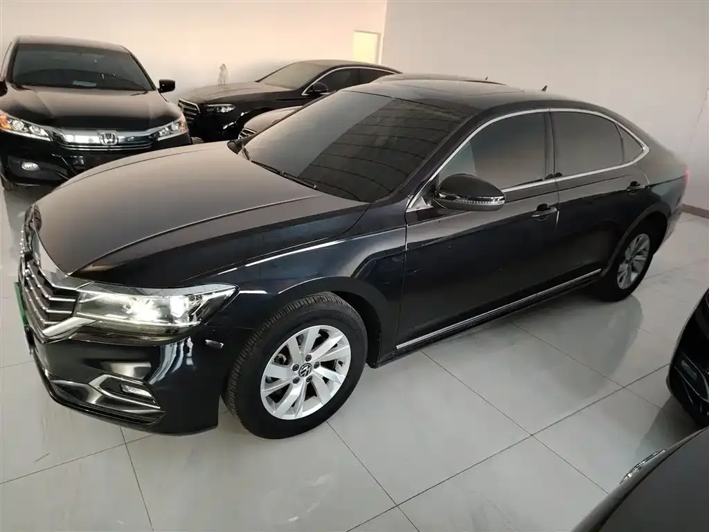 Volkswagen Passat — фото 5