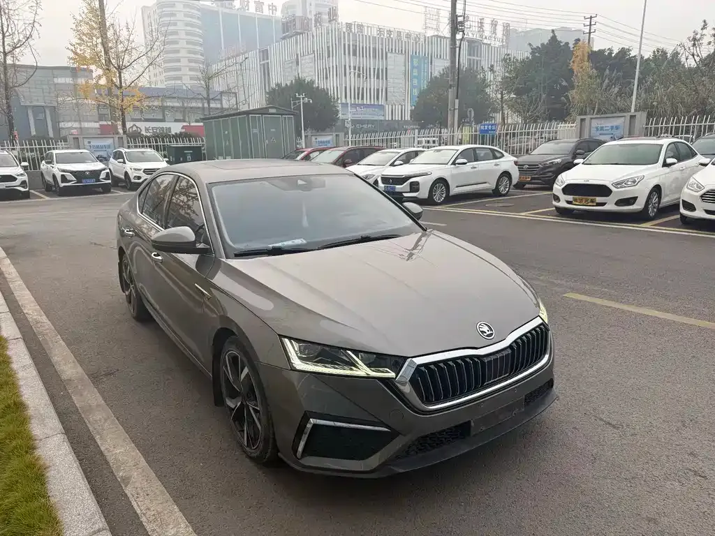 Skoda Octavia — фото 3