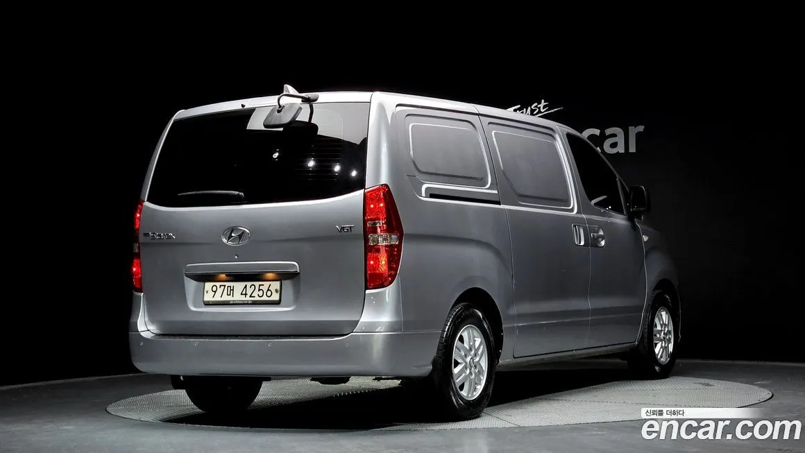 Hyundai Starex — фото 2