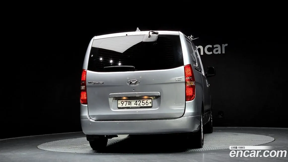 Hyundai Starex — фото 4