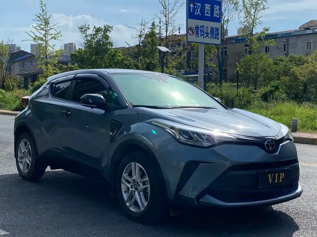 Toyota C-HR — фото 3