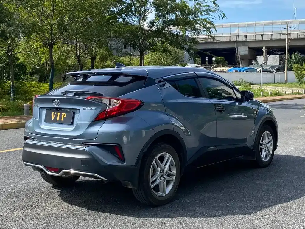 Toyota C-HR — фото 7
