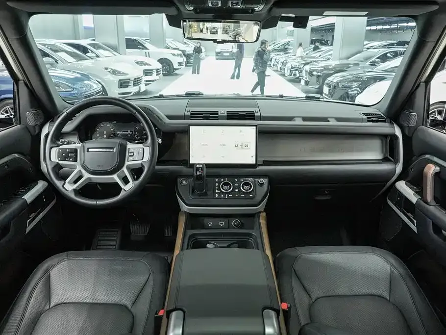 Land Rover Defender — фото 8